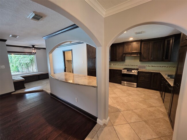 Photo - 16806 Sandypine Cir