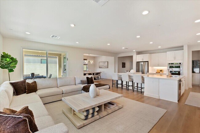 80435 Palatine Ct