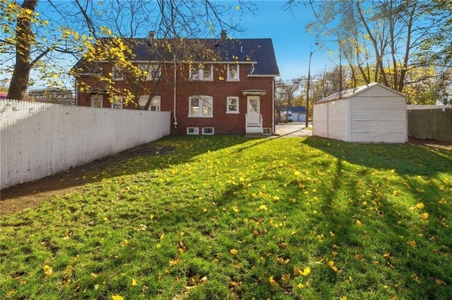 Photo - 63 N Broadway