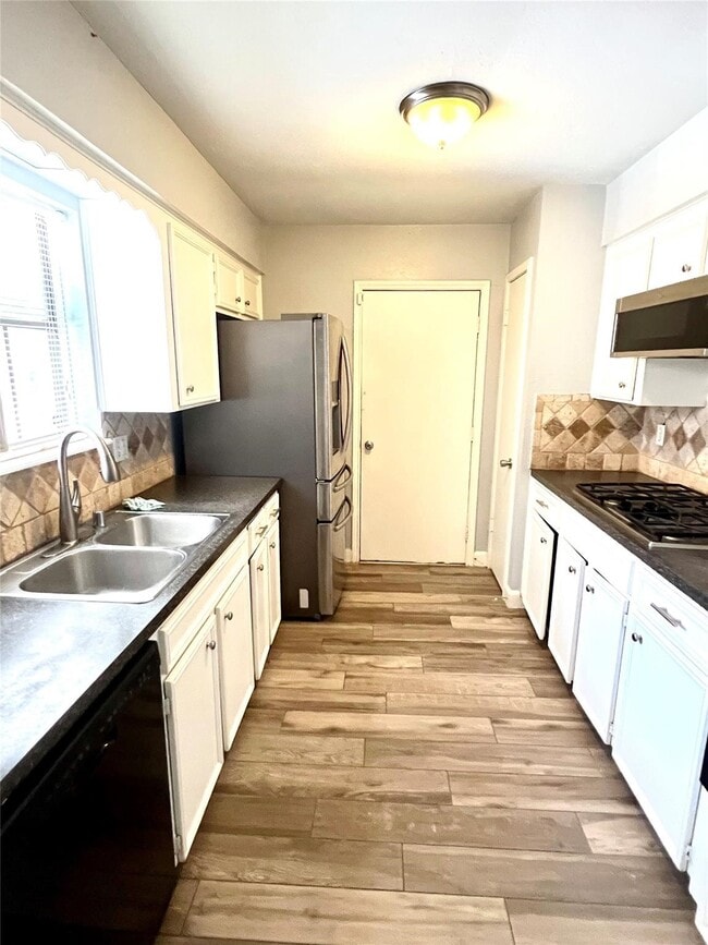 Photo - 2719 Tinechester Dr