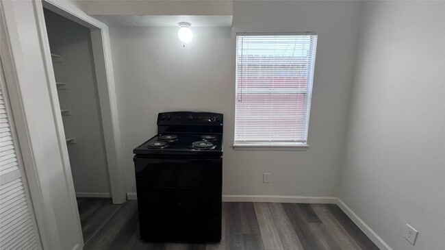 Photo - 1325 Herkimer St Unidad 2