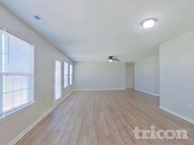 Photo - 1221 Grace Ct