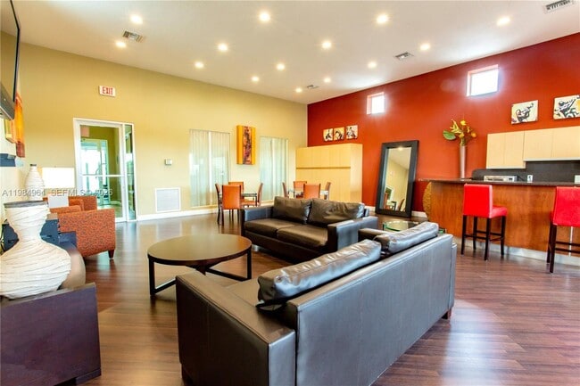 Photo - 1551 NW 36th St Unit 409