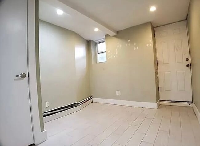 Photo - 98 Harman St Unit 1