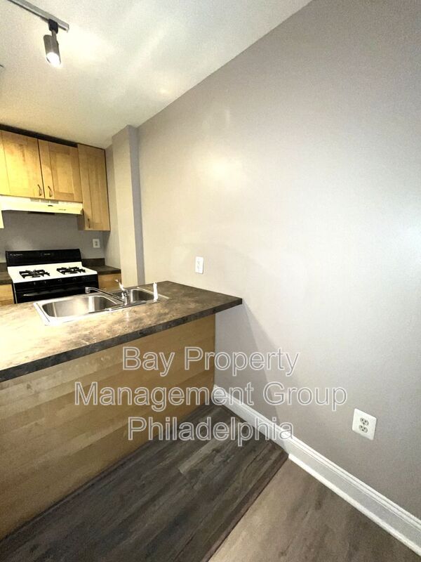 Photo - 422 W Spencer St Unit 1