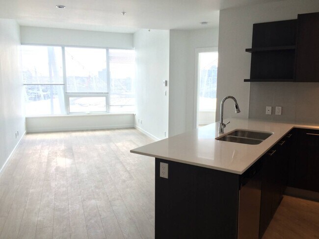 Photo - Centre West - 2318 Unit 2318