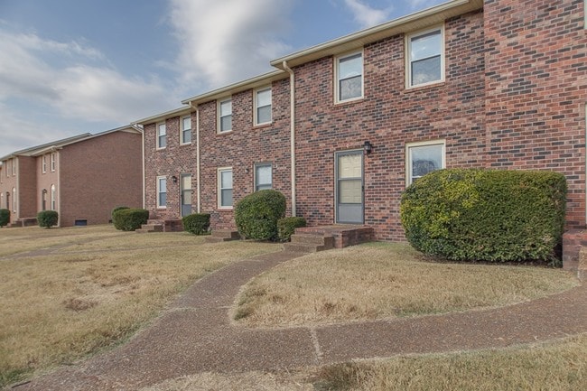Photo - Lakeside Apartments
