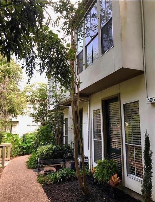 Photo - 2100 Tanglewilde St Condo Unit 495