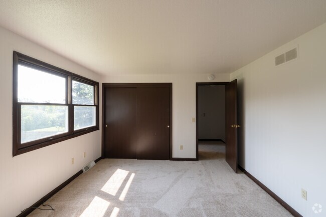 3BR, 1BA - 1144SF - First Bedroom