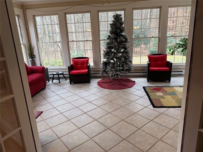 Photo - 4396 Alpine Ct