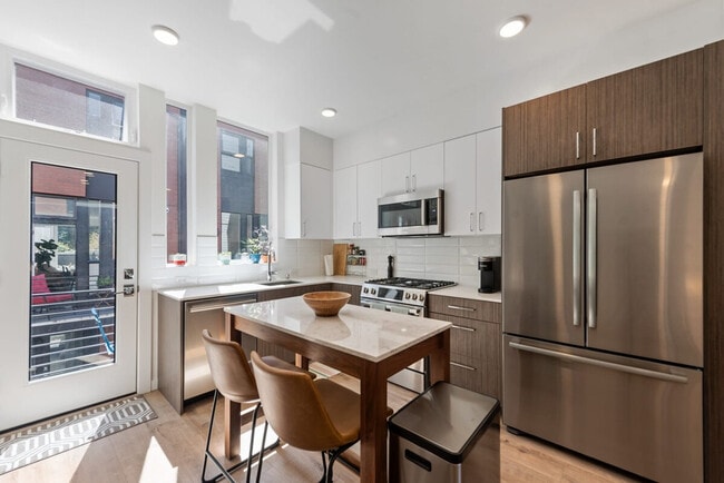 Photo - 422 10th Ave E Unit SI ID1035863P