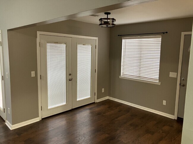 Photo - 19 Quail Ridge Cir S