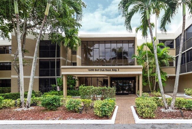 Building Photo - 16200 Golf Club Rd Unit 312
