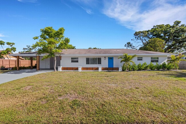 Modern Sarasota 3 Bedroom Home With Separa... - Modern Sarasota 3 Bedroom Home With Separa...