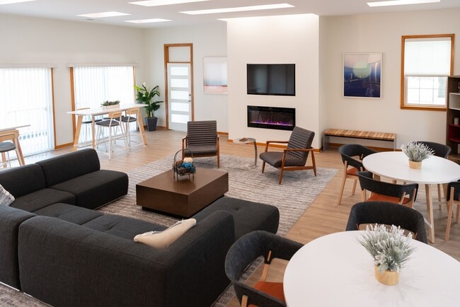 Community Building- Perfect for Social Gatherings - Manor House Apartments