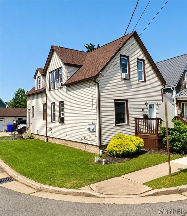 Photo - 85 Klas Ave