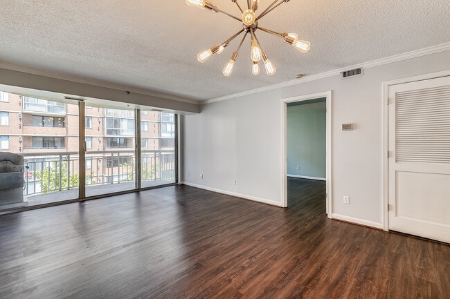 Building Photo - 1200 Braddock Pl Unit 610 Rental