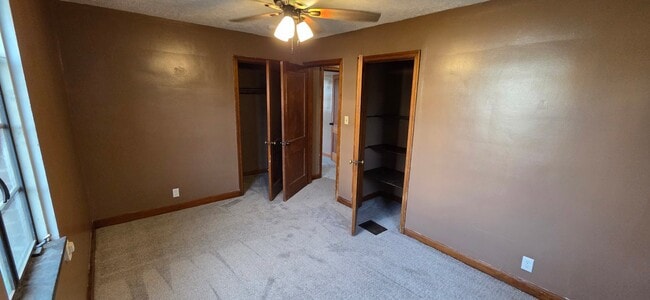Photo - 153 E Walnut St