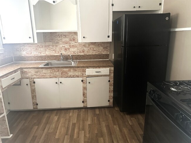 Photo - 11005 Muscatine St