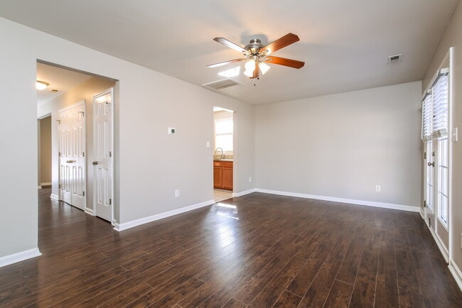 Photo - 2515 Dearborn Dr