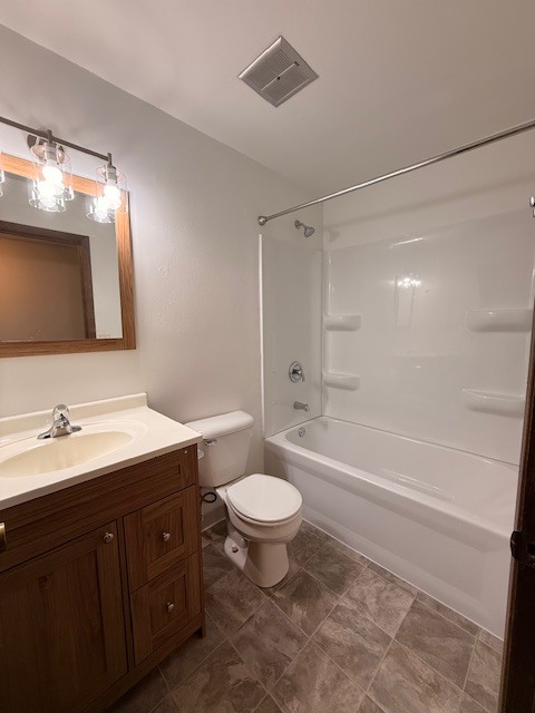 1 Bd/Den- Bathroom