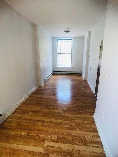 Photo - 346 E 134th St Apartments Unit 1R