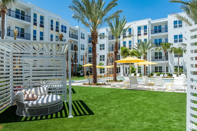 Building Photo - Livano Sunlake Rental
