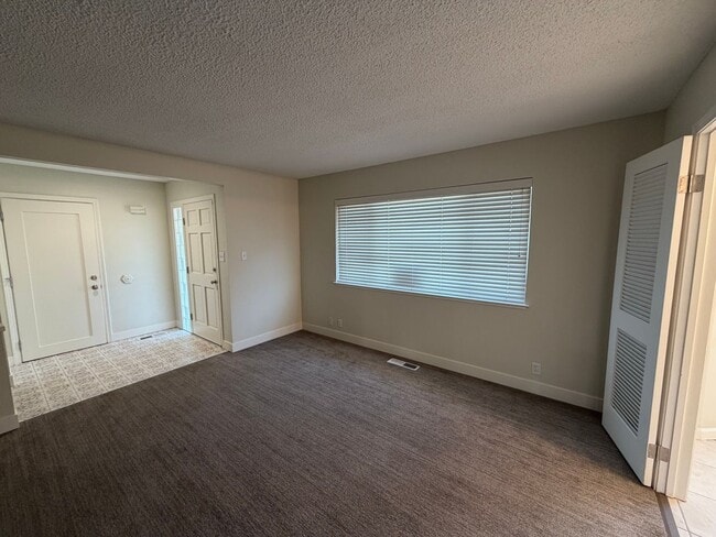 Photo - 1270-1272 Meredith Way Unit 1272