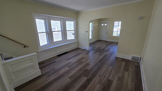 Photo - Move in Special- Security Deposit reduced to $750!!!
