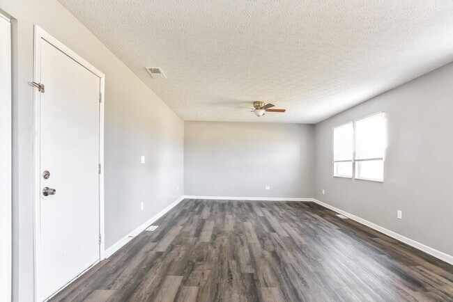 Photo - 3226 Herr Dr