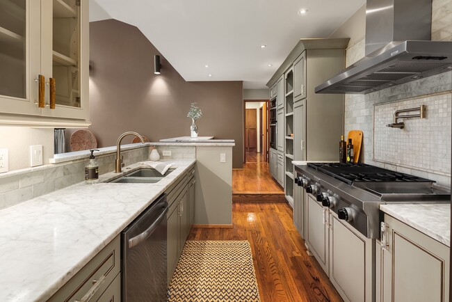 Photo - 7215 175th St SW