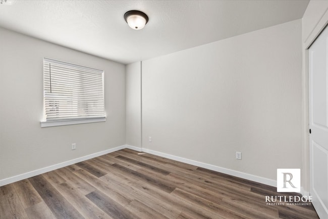 Photo - 1103 Annalise St
