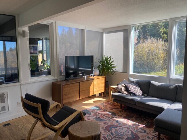 Photo - 136 Lance Ln