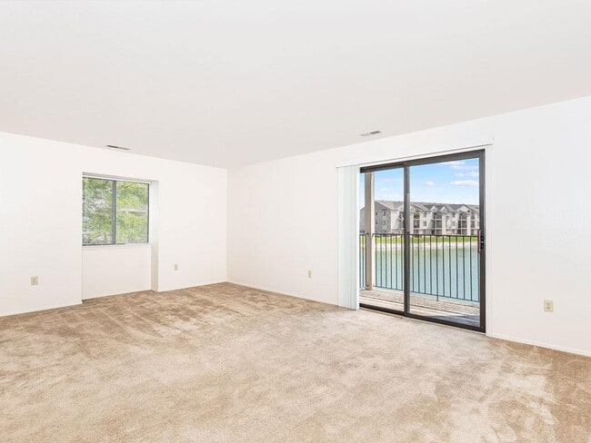 Photo - Oak Shores Apartments