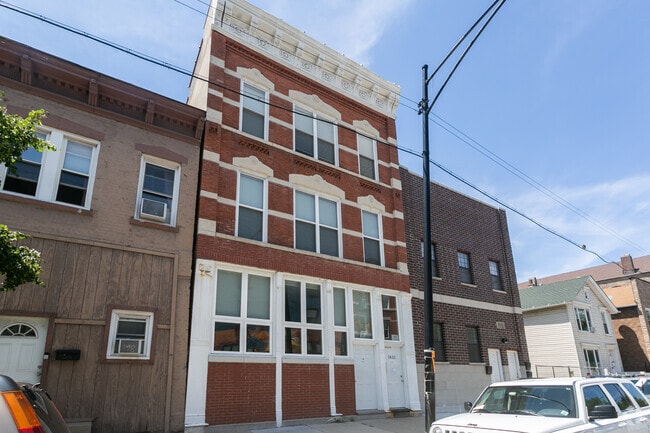Building Photo - 1832 S Racine Ave Unit 1F Rental