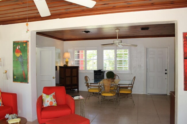 Photo - 225 Gulfstream Blvd