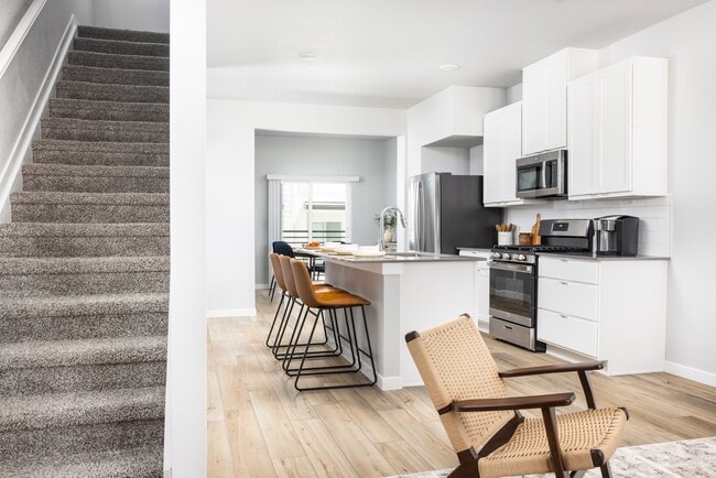 Three-Story Townhomes in Broomfield for Lease
