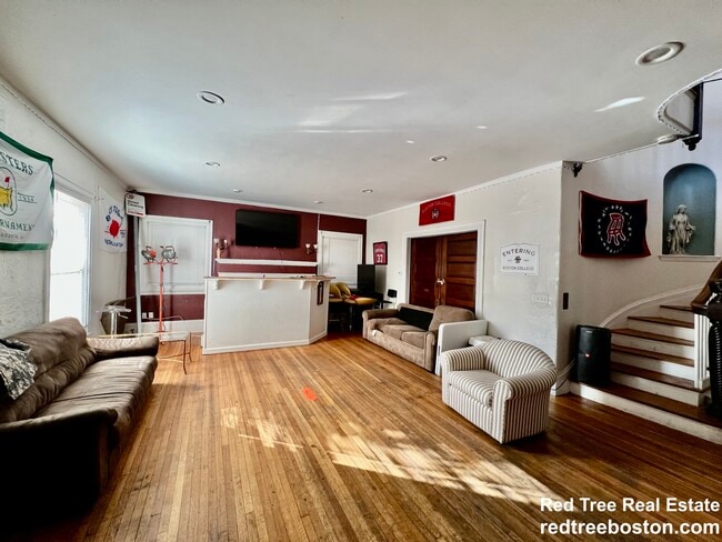 Building Photo - 27 Orkney Rd Unit 2 Rental