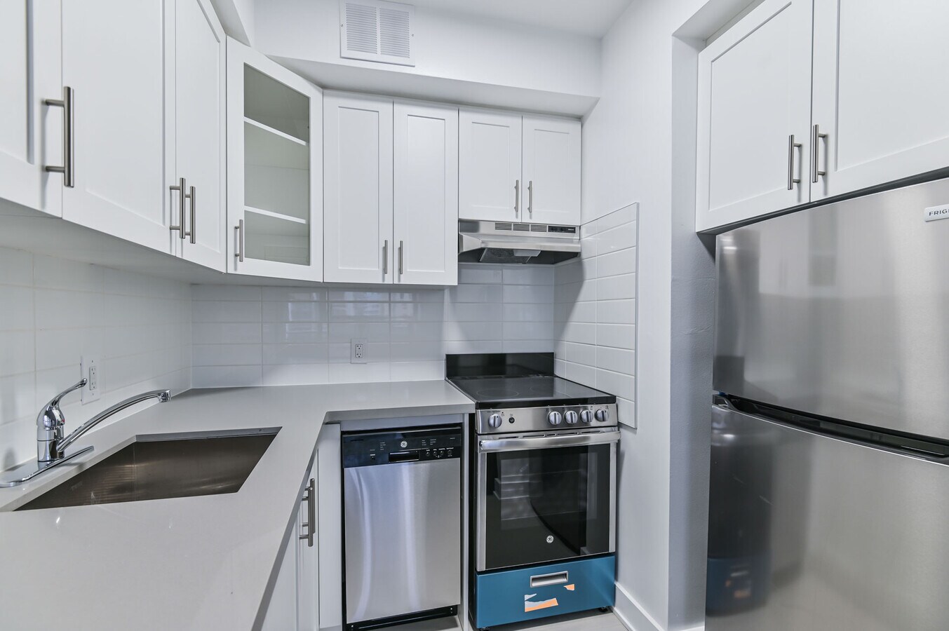 Photo - Bloor Yonge Tower Unit 00607