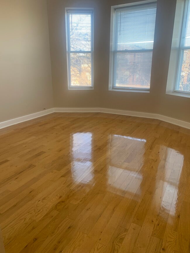 Photo - 6507 S Ingleside Ave Unit 3