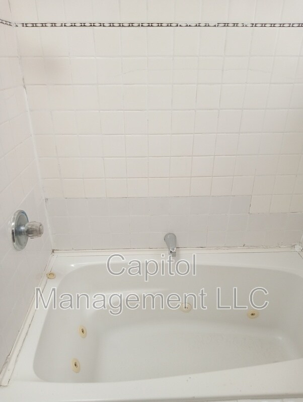 Photo - 427 Seymour Ave Unit 102