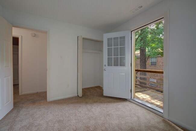 Photo - Thousand Oaks Apartments & Townhomes