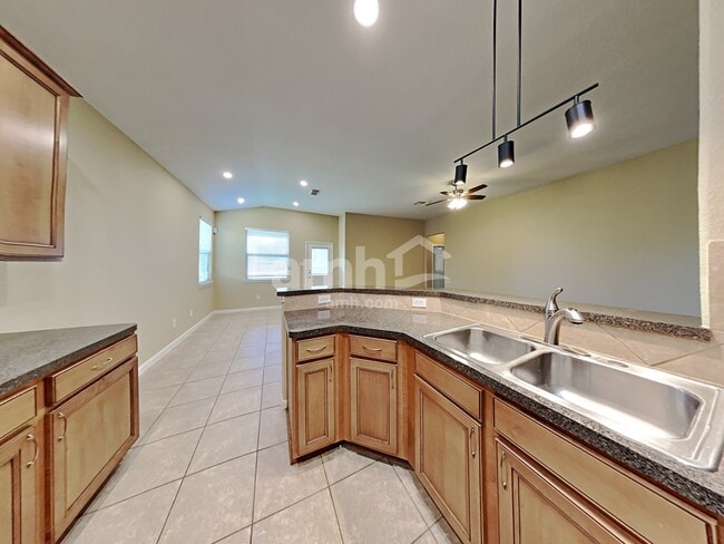 21367 Village Crossing Ln