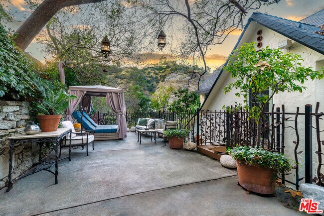 Photo - 8066 Woodland Ln