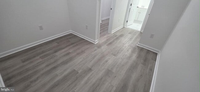 Building Photo - 2233 N 16th St Unit 1ST FL