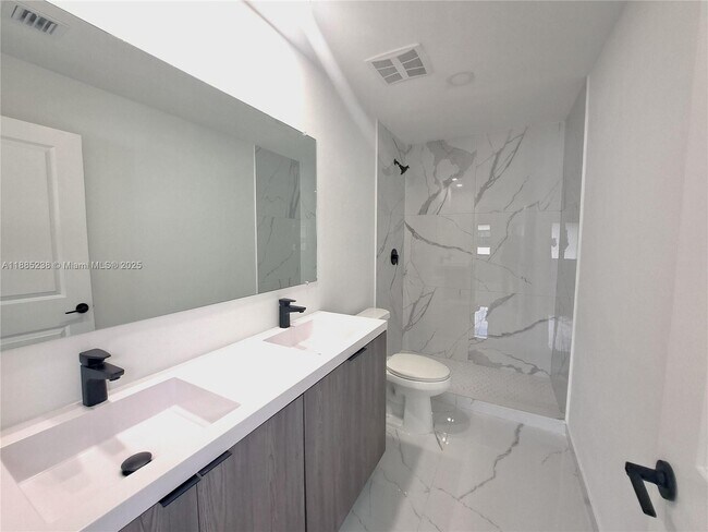 Photo - 1373 NW 1st St