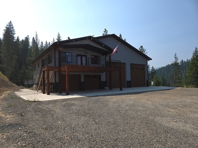 Building Photo - 3835 Pine Creek Rd