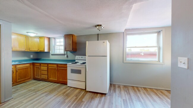 Photo - 3749 S Washington St Unidad Apartment 5