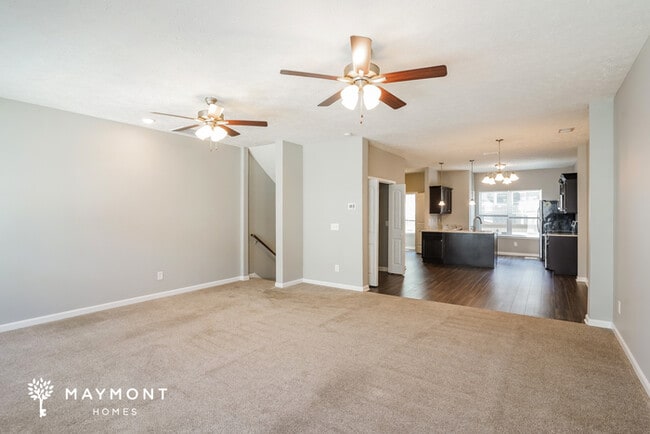 Photo - 310 Jerry Butler Dr