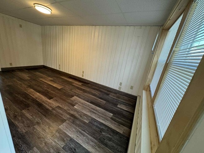Building Photo - 13825 Maple Tree Ln SW Unit A Rental
